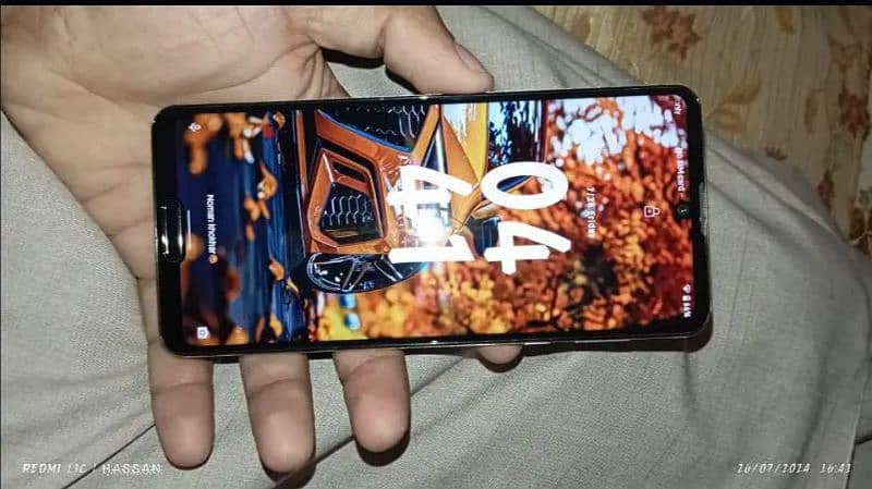 AQUOS R5G 1