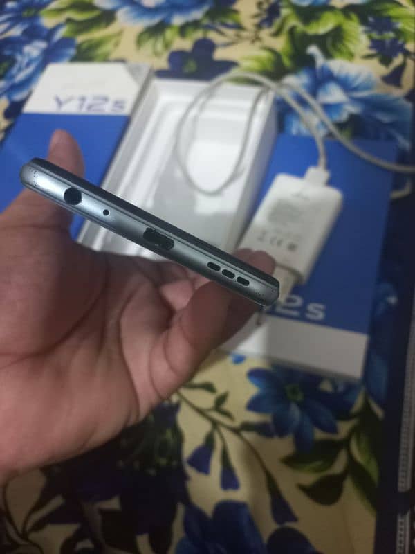 vivo y12s complete saman good condition 100% seld 03121190216 4