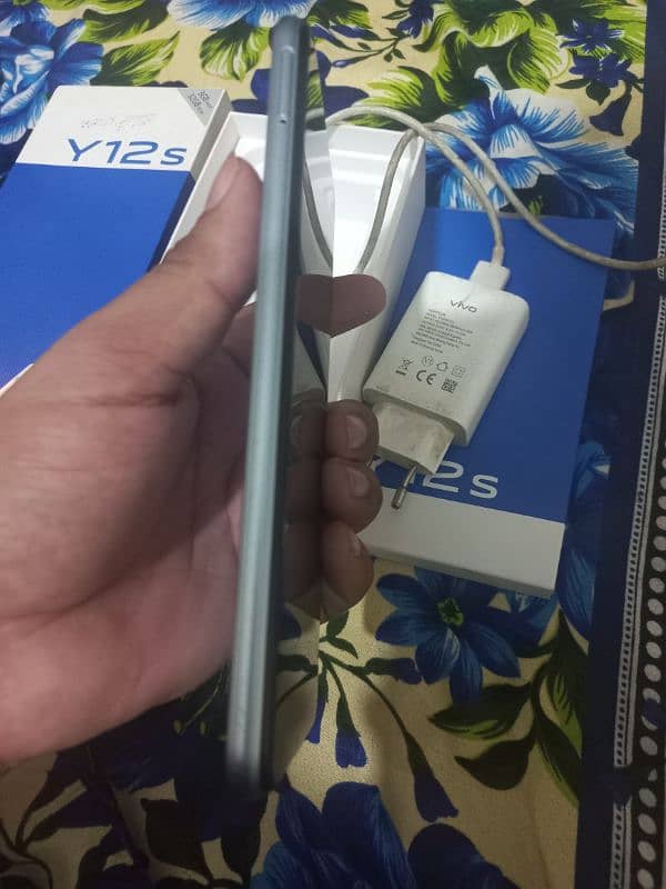 vivo y12s complete saman good condition 100% seld 03121190216 6