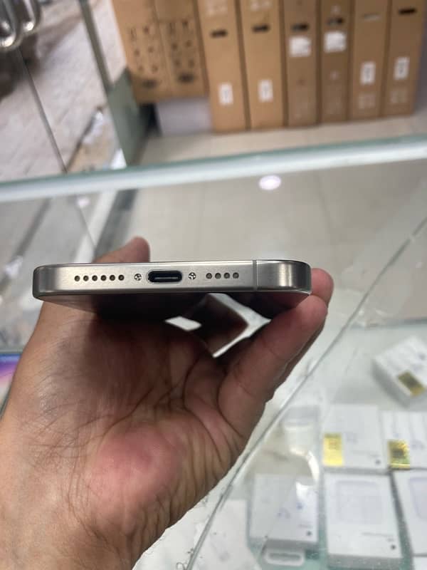 iPhone 15 Pro Max 256GB Non PTA Approved 5