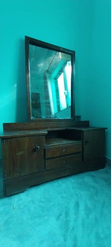 Old Dressing Table 1