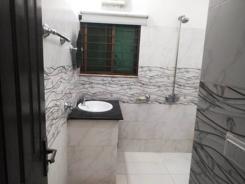 05 Marla Beautiful House Available For rent in DHA Lahore Cantt 9