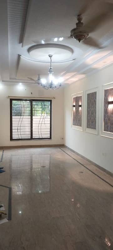 05 Marla Beautiful House Available For rent in DHA Phase 3 l, Lahore 3