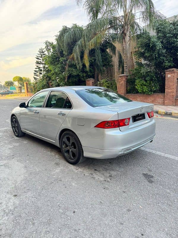 Honda Accord 2003 2006 import 4