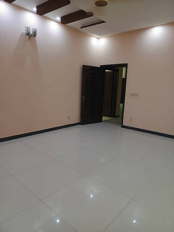 1 KINAL UPPER PORTION AVAILABLE FOR RENT IN VALANCIA HOUSING SOCIETY BLOCK K 19