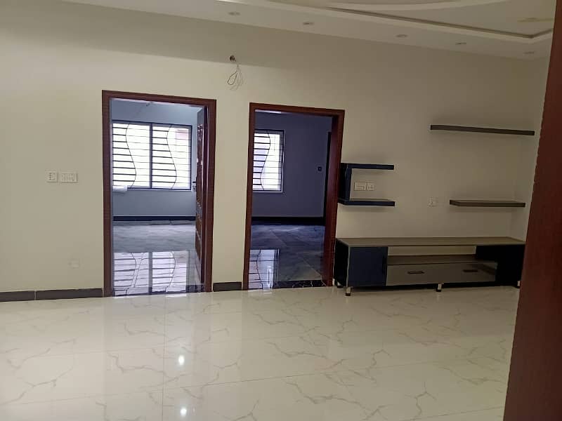 10 MARLA UPPER PORTION AVAILABLE FOR RENT IN TIP SOCIETY 7