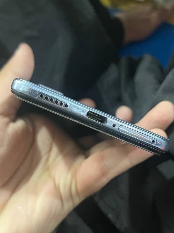 Vivo V21 8/128 Pta approved  with box 2