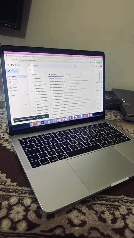 MACBOOK 2017 PRO 16GB RAM 256GB SSD 3