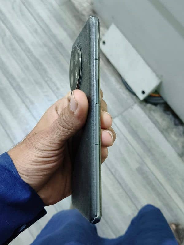 OnePlus 11 5g urgent sale 3