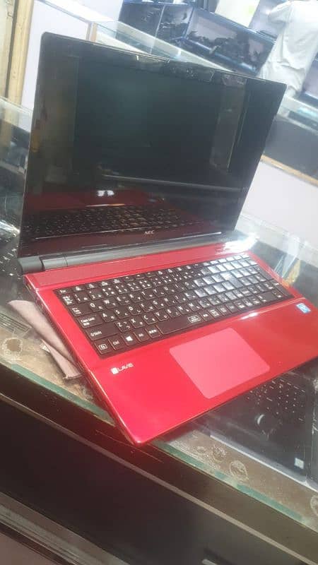 NEC,Intel Inside Celeron(R) 3215U,6th Generation,4GB RAM,500GB HDD 0