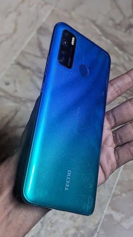 Tecno spark 5 pro 4