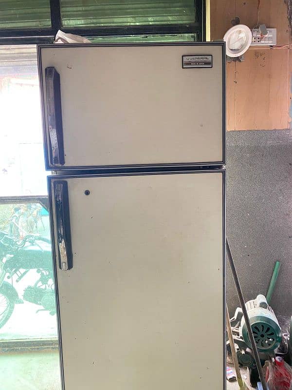 General full size refrigerator for sale. 0