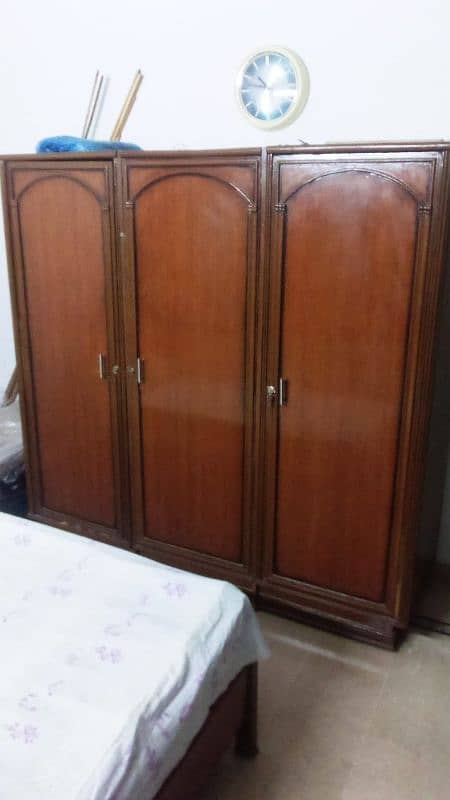 3 compartment Cupboard 1