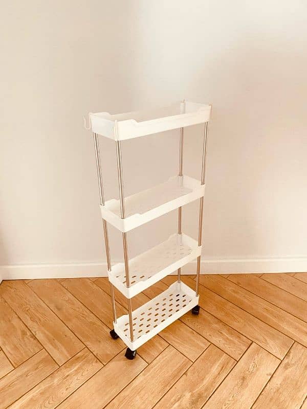 STAINLESS STEEL PIPE PLASTIC TRAYS TROLLEY 1