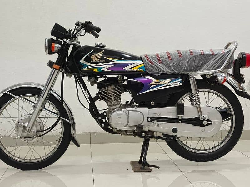 Honda CG 125 2020 Model 3