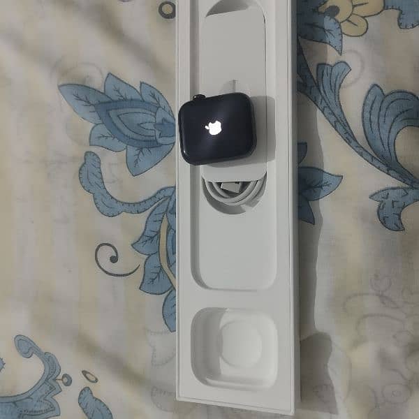 apple watch se 44mm 3