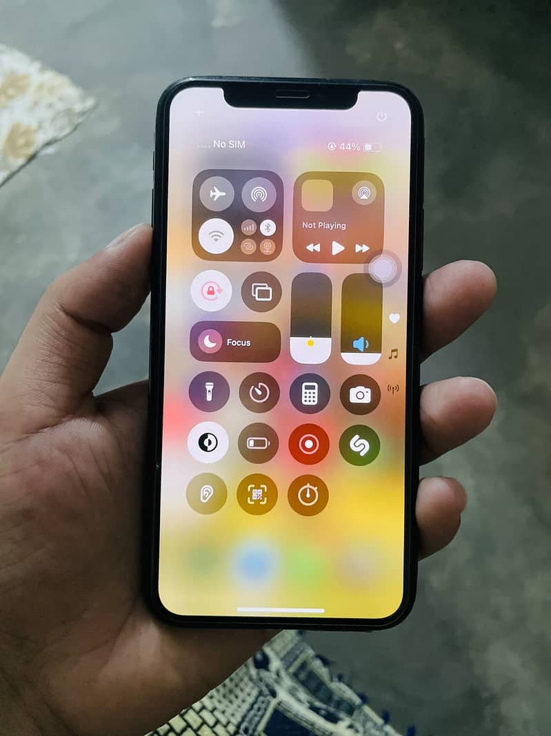 IPhone Xs (64gb) PTA APPROVED 5