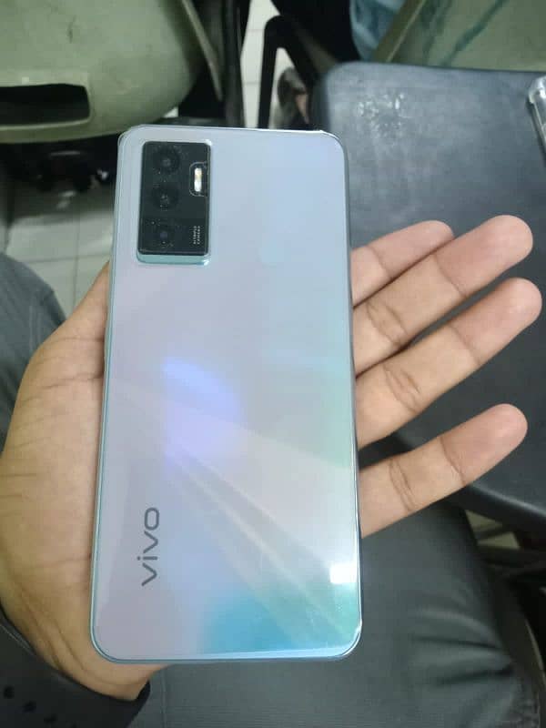 8/128 Vivo v23e urgent sale 1