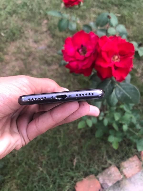 Apple IPhone 8 for Sale 5