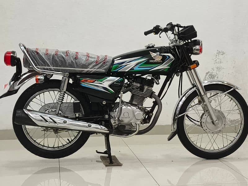 Honda CG 125 2023 Model 3