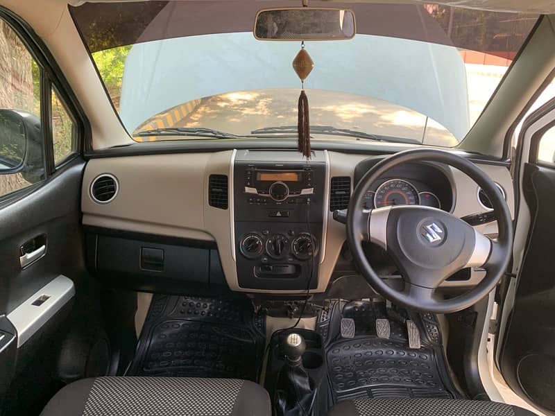 Suzuki Wagon R 2018 13