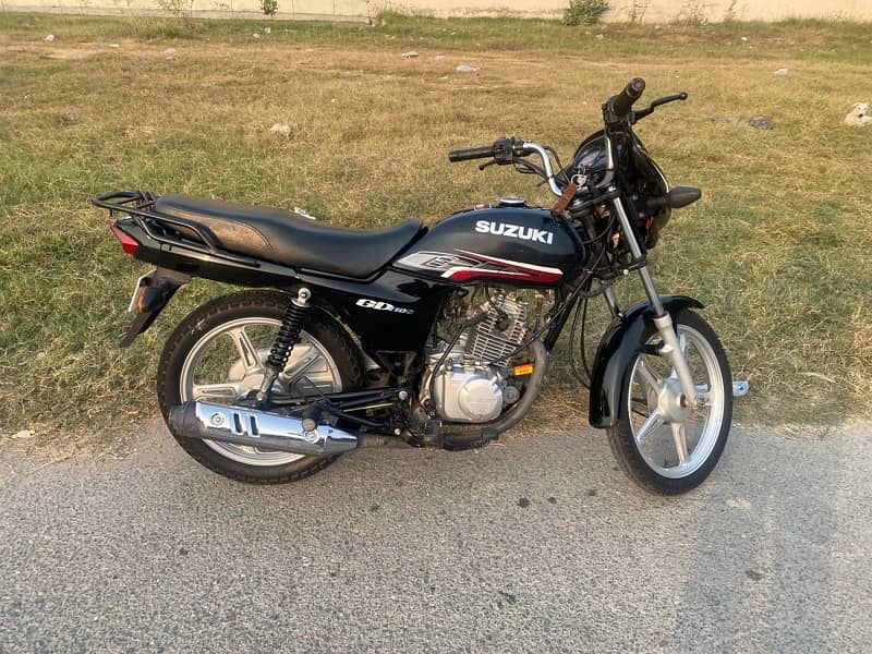 Suzuki gd 110s 3