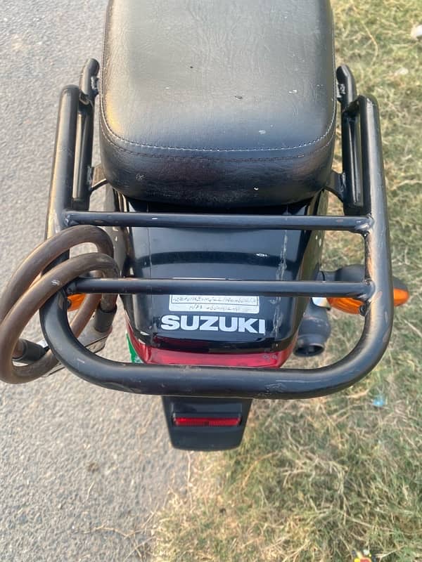 Suzuki gd 110s 16