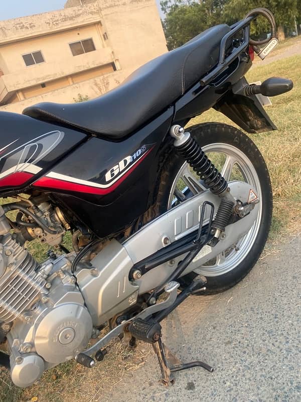 Suzuki gd 110s 17