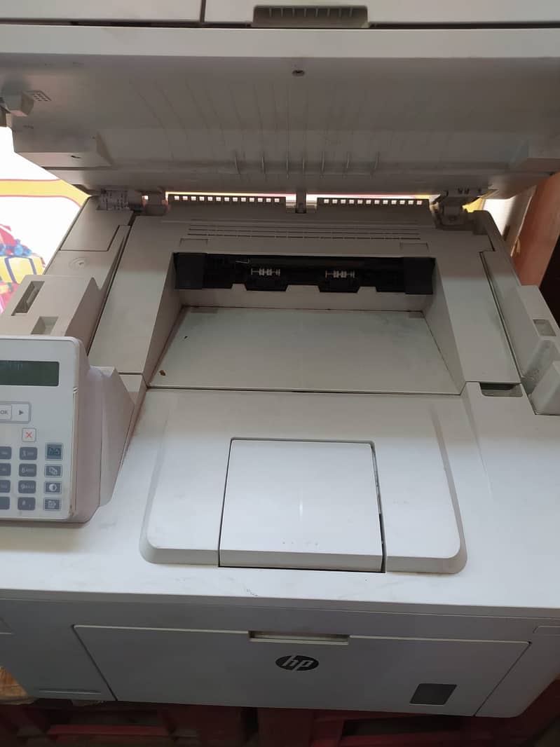 Laser jet  pro mfp m227fdn 1