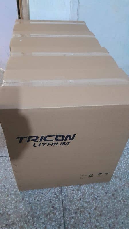 TRICON LITHIUM BATTERIES AVAILABLE 5 YEARS WARRANTY 70AH/100AH/200AH 10