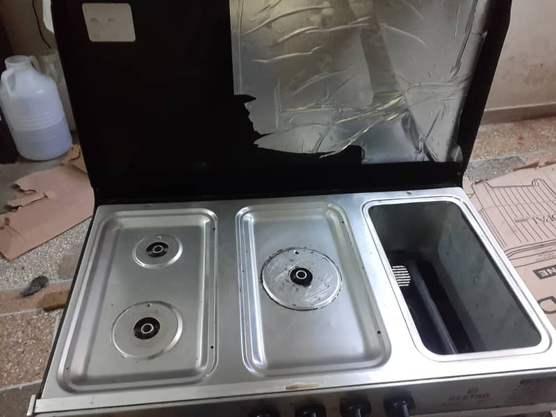 Cooking range for sale like new contion 7