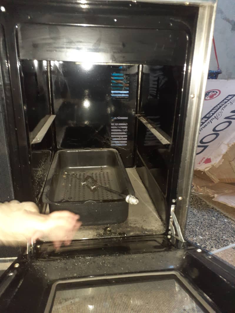 Cooking range for sale like new contion 12