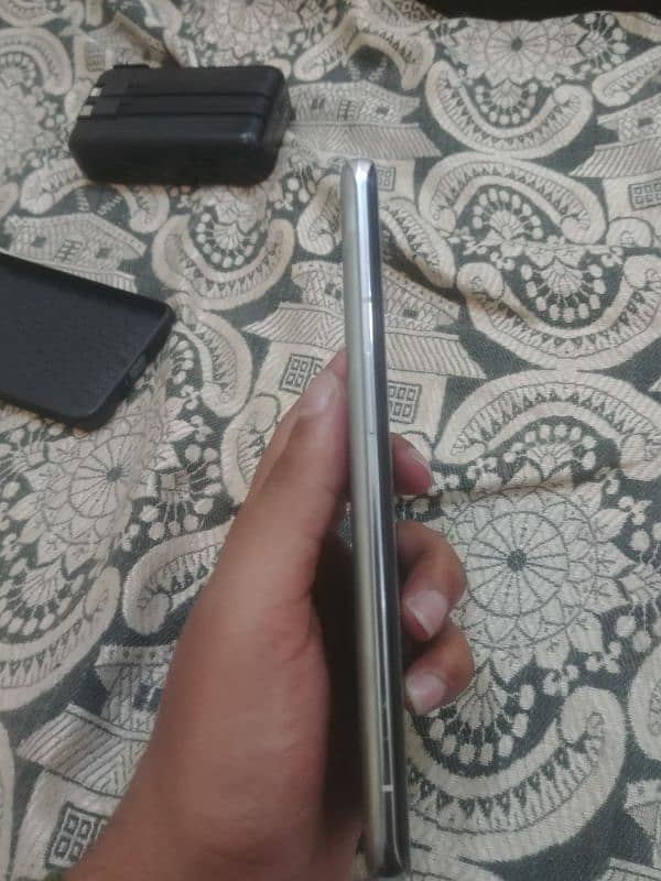 OnePlus 9 pro 12 256 6