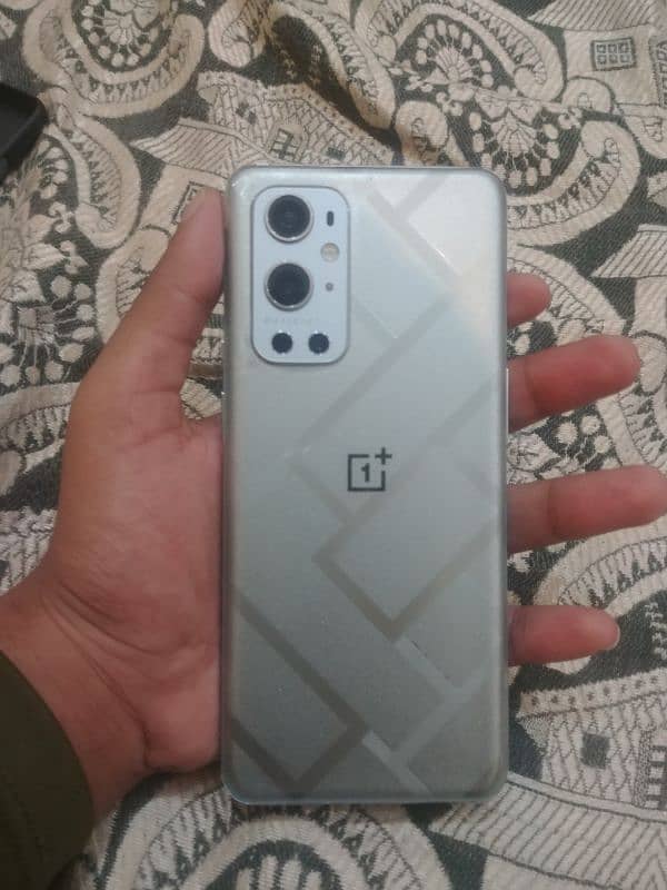 OnePlus 9 pro 12 256 8