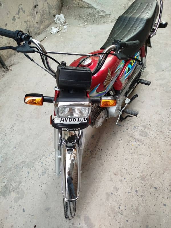 Honda CD 70 model 2024 condition 10/10 Runing 1000km 3