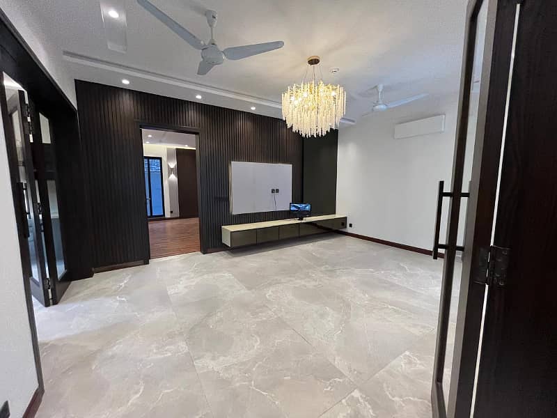 100% Orignal Images 10 Marla Brand New Luxury House For Sale In DHA Phase 5 4