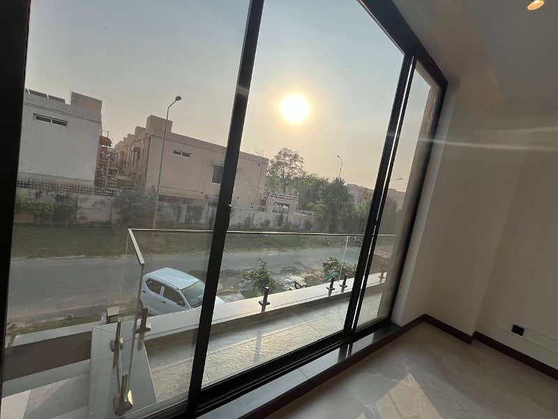 100% Orignal Images 10 Marla Brand New Luxury House For Sale In DHA Phase 5 21