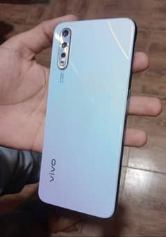 vivo s1