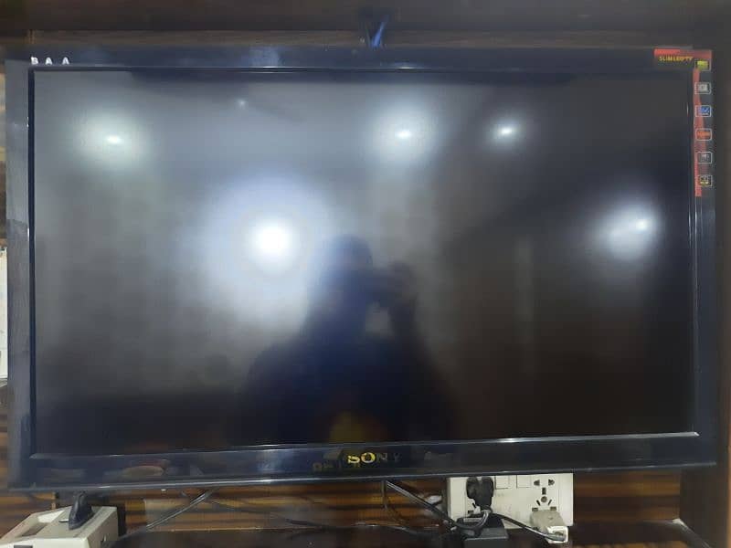 Sony Bravia 32 inch LED TV. 5