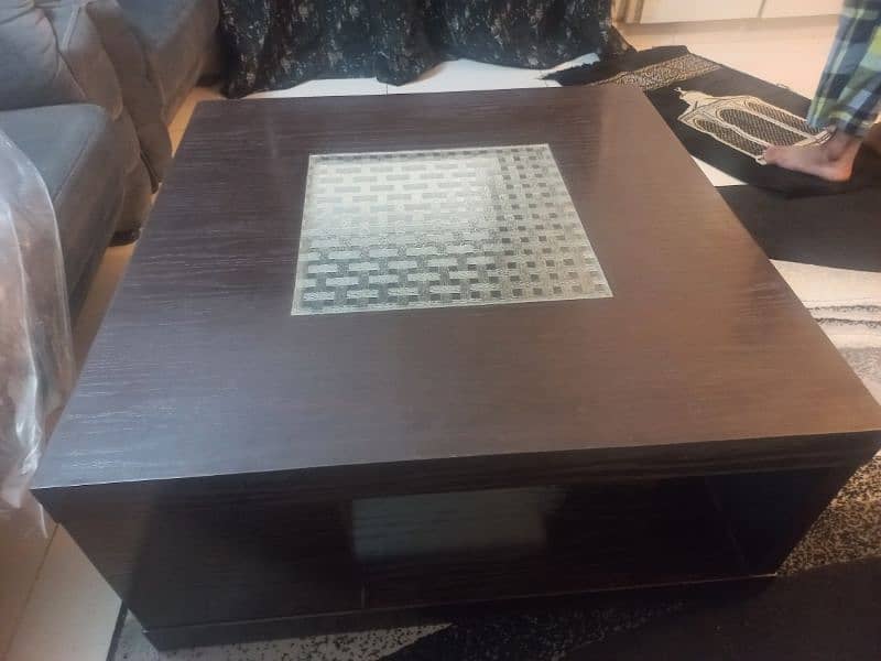 Wooden drawing room center table 0