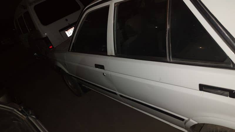 Nissan Sunny 1987 3