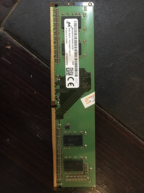 Pc Ram DDR 4 4GB (3 pieces available) 3