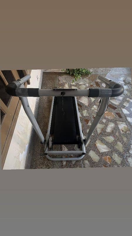 StingRay Manual imported treadmill (Black and Grey) 3