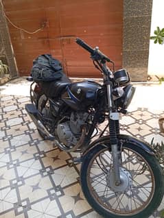 Suzuki GS 150 2014