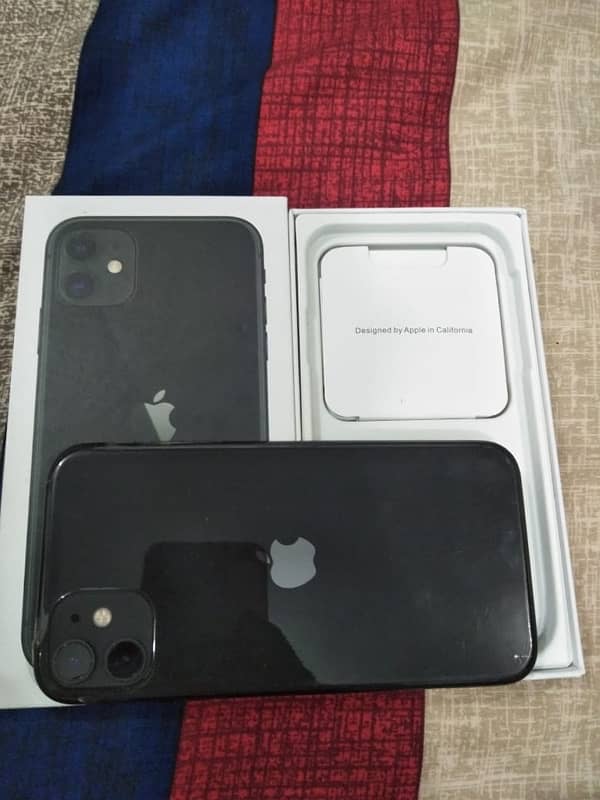 Iphone 11 with box and cable 0