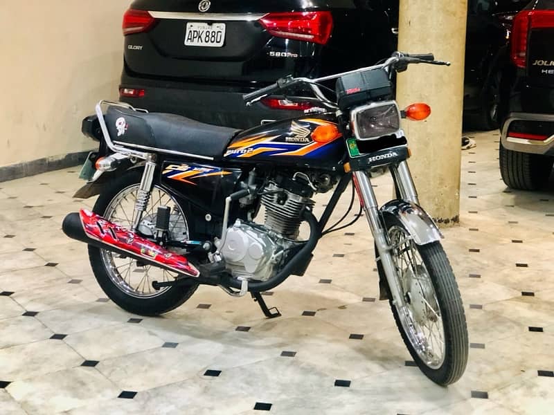 Honda CG 125 Model 2018 Black Edition 8