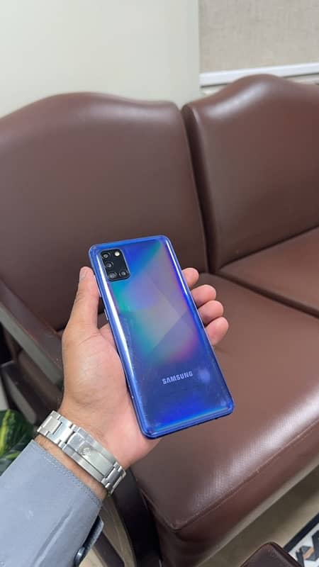 Samsung A31 0