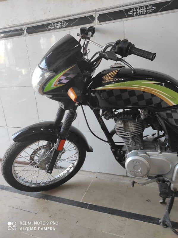 honda deluxe 125 (2015) 9