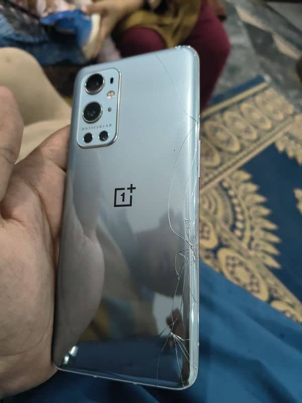 OnePlus 9 pro with complete box 0