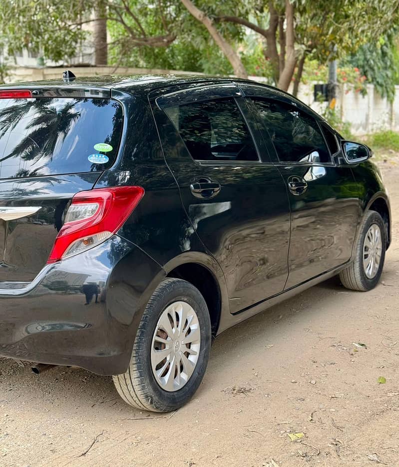 Toyota Vitz 2014 3